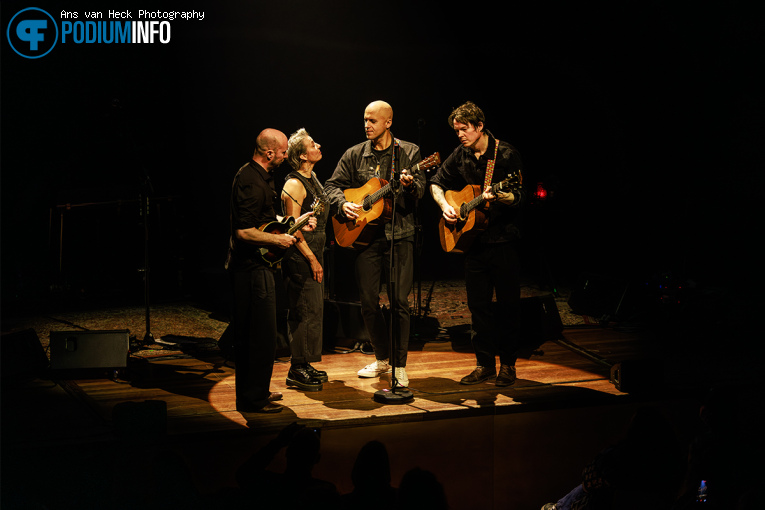 Milow op Milow - 01/04 - TivoliVredenburg foto