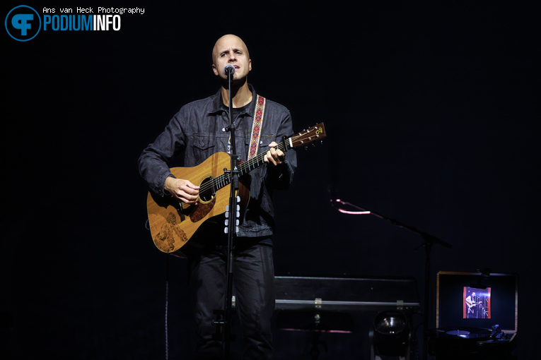 Milow op Milow - 01/04 - TivoliVredenburg foto