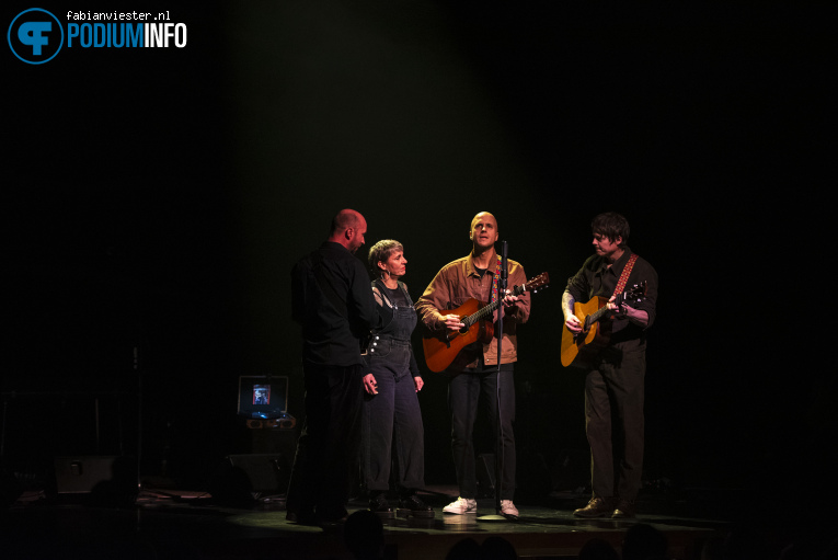 Milow op Milow - Boy Made Out Of Stars - 09/04 - Parkstad Limburg Theaters foto