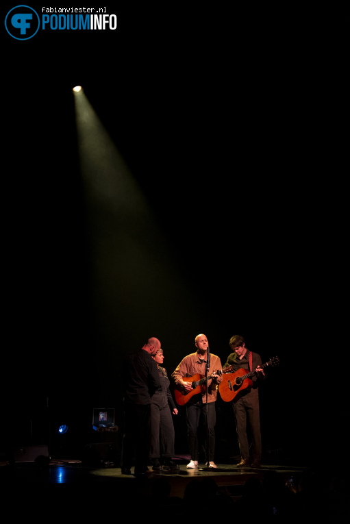 Milow op Milow - Boy Made Out Of Stars - 09/04 - Parkstad Limburg Theaters foto