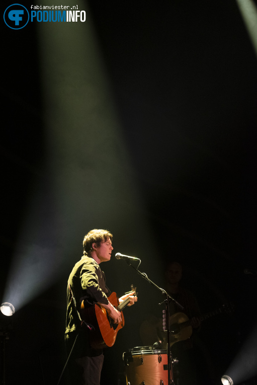 Milow op Milow - Boy Made Out Of Stars - 09/04 - Parkstad Limburg Theaters foto