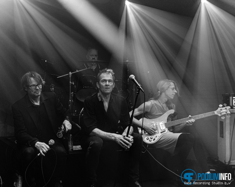 Joy Division Undercover op Joy Division Undercover - 16/04 - Fluor foto
