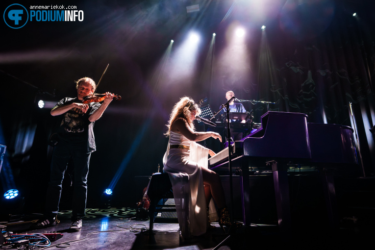 Ellen ten Damme op Ellen Ten Damme - 17/04 - Metropool foto