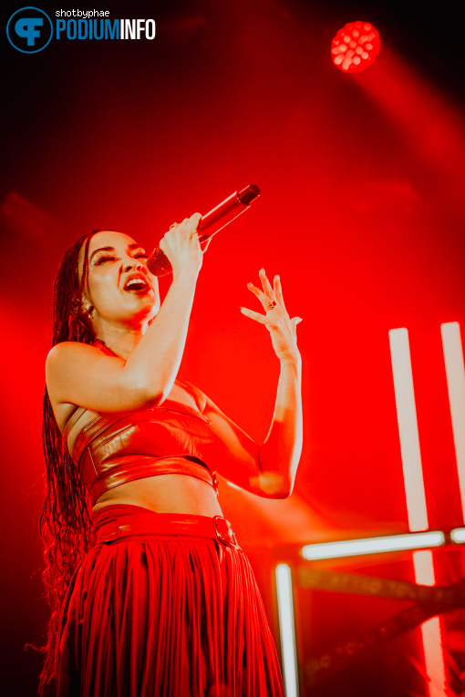 Leigh-Anne op Leigh-Anne - 15/04 - Melkweg foto