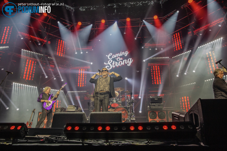 Coming On Strong op The Tribute - Live in Concert - 17/04 - Ziggo Dome foto