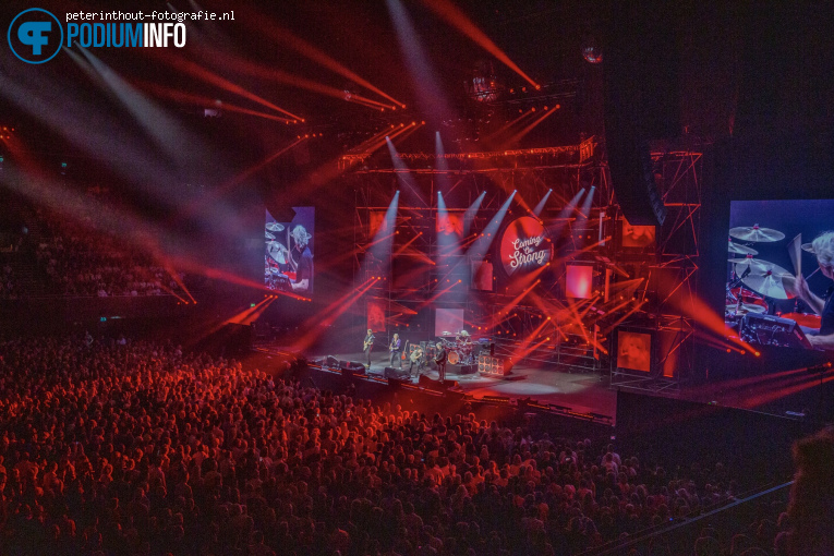 Coming On Strong op The Tribute - Live in Concert - 17/04 - Ziggo Dome foto
