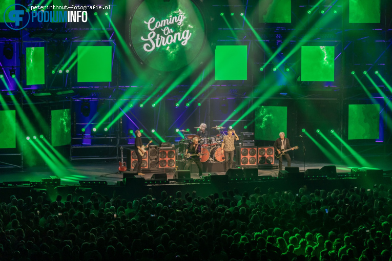 Coming On Strong op The Tribute - Live in Concert - 17/04 - Ziggo Dome foto