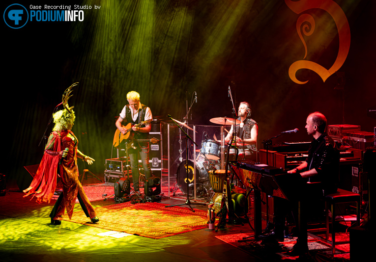 Dilana Smith op Dilana Smith - Legendary Men of Rock - 18/04 - Hoftheater foto
