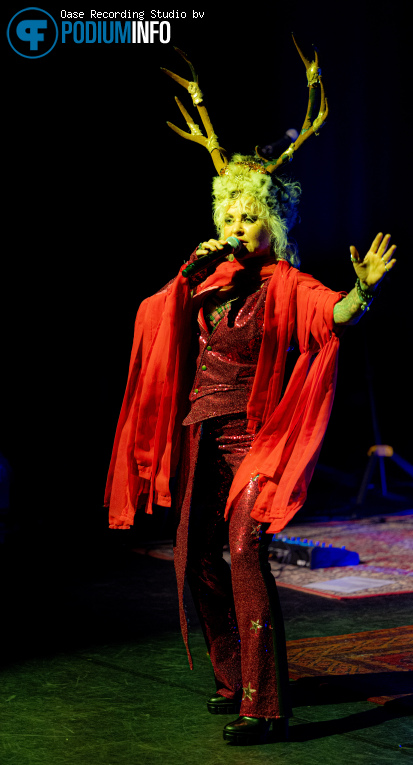 Dilana Smith op Dilana Smith - Legendary Men of Rock - 18/04 - Hoftheater foto