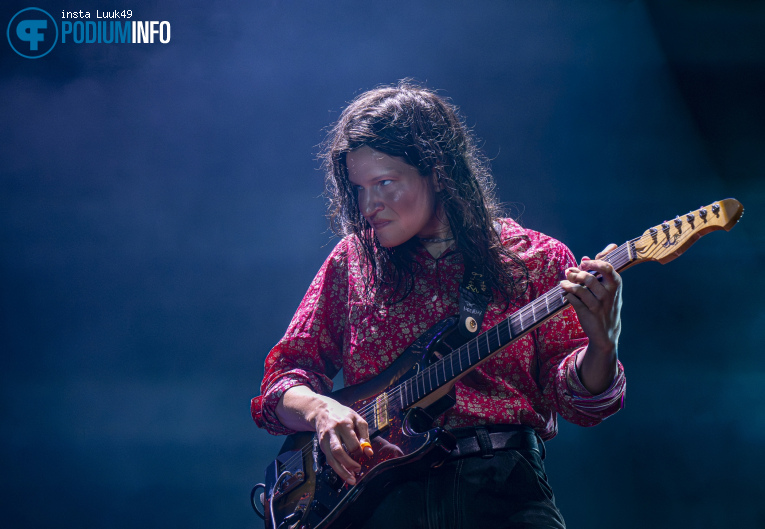Big Thief op Big Thief - 21/04 - AFAS Live foto