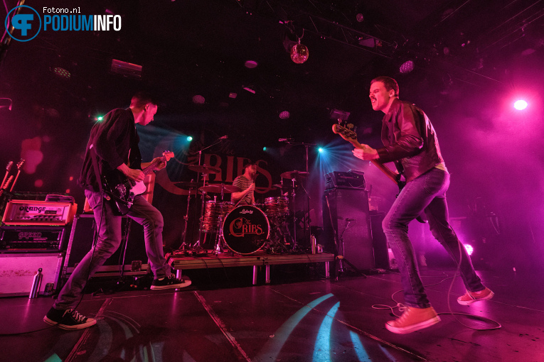 The Cribs op The Cribs - 17/04 - Tolhuistuin foto