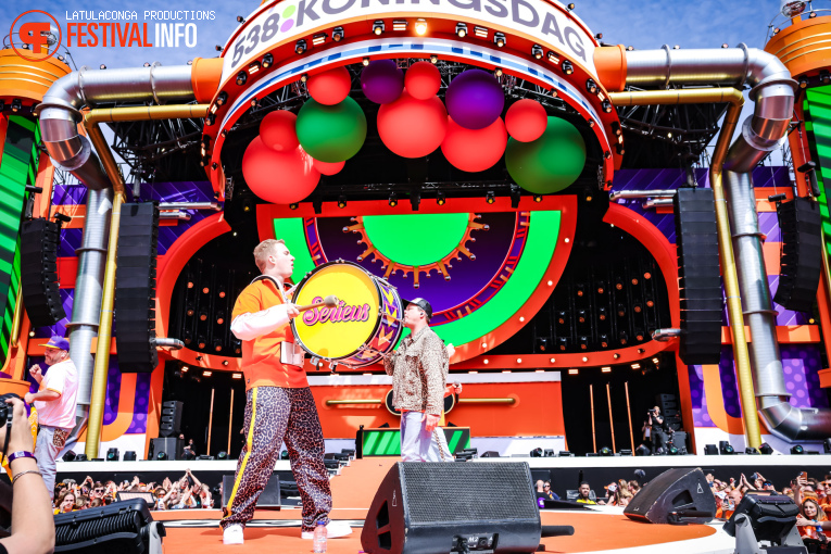 Effe Serieus op 538 Koningsdag 2026 foto