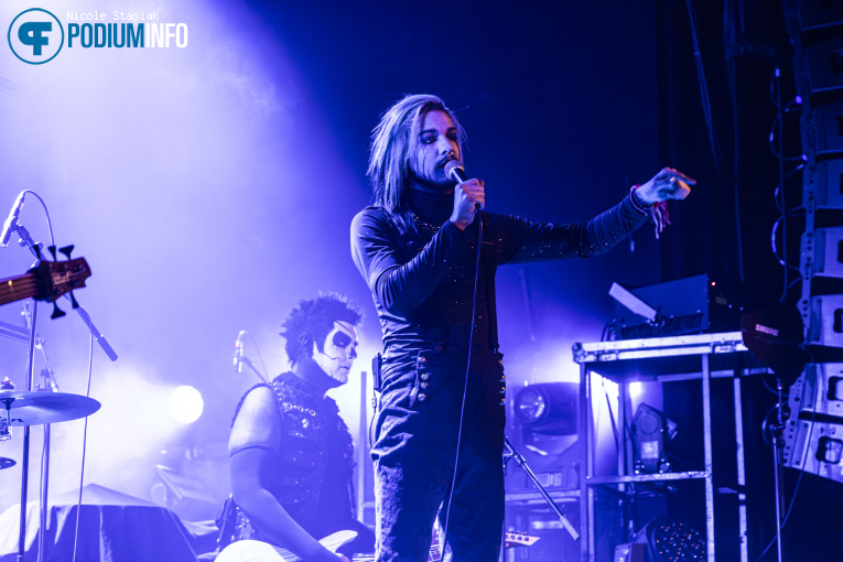 Dark Divine op Smash Into Pieces - 30/04 - 013 foto