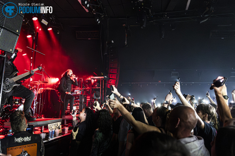 Dark Divine op Smash Into Pieces - 30/04 - 013 foto