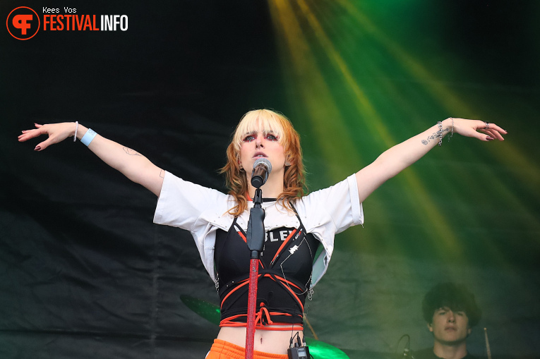 XXJULÍA op Bevrijdingsfestival Brabant 2026 foto