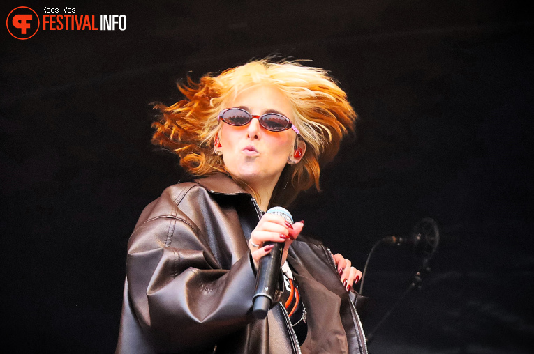 XXJULÍA op Bevrijdingsfestival Brabant 2026 foto