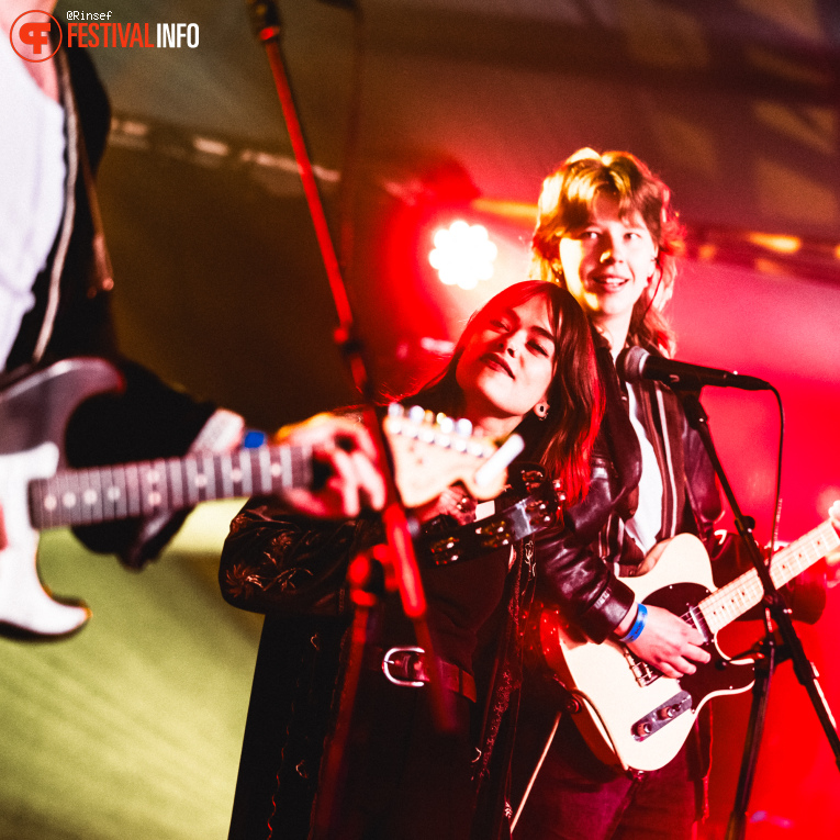 Baba Pen & The Bim Bam Band op Bevrijdingsfestival Overijssel 2026 foto