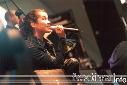 Foto Birgit Schuurman op Artquake 2001 Foto's