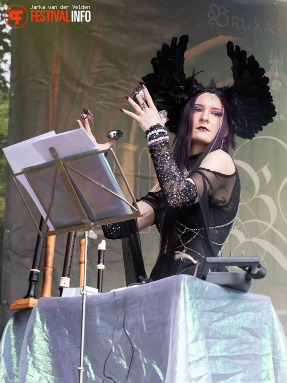 Bianca Stucker & Bruxas Solis op Wave-Gotik-Treffen 2026 foto