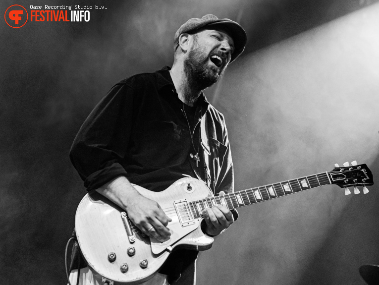 Henrik Freischlader op Ribs & Blues 2026 foto