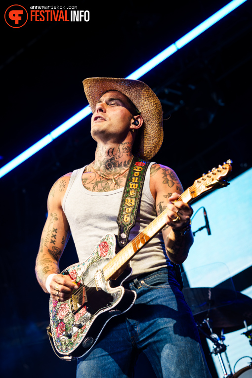 Douwe Bob op Dauwpop 2026 - Vrijdag foto