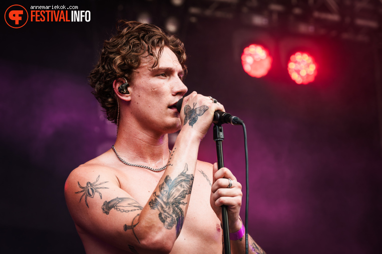 Micha (NL) op Dauwpop 2026 - Vrijdag foto