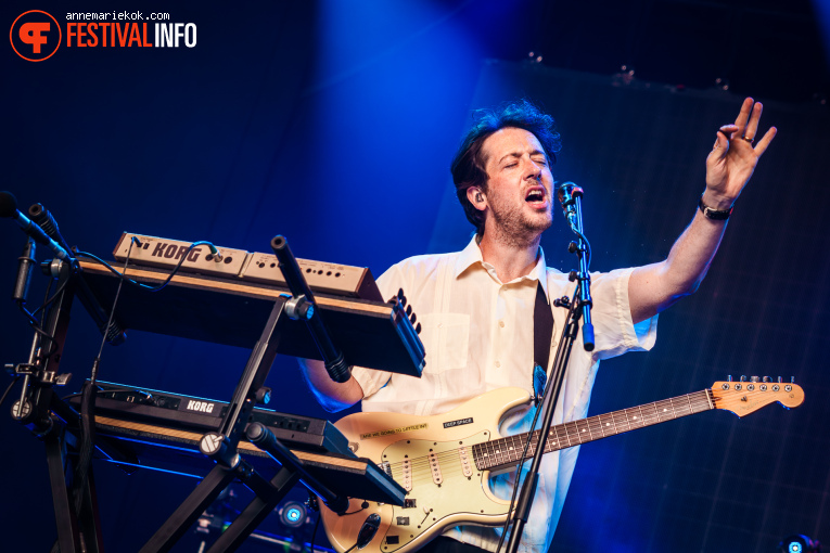 The Wombats op Dauwpop 2026 - Zaterdag foto