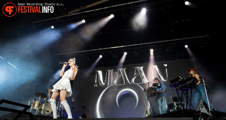 Maan op Dauwpop 2026 - Zaterdag foto