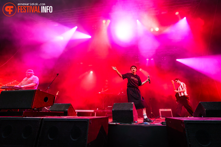 Antony Szmierek op Dauwpop 2026 - Zaterdag foto