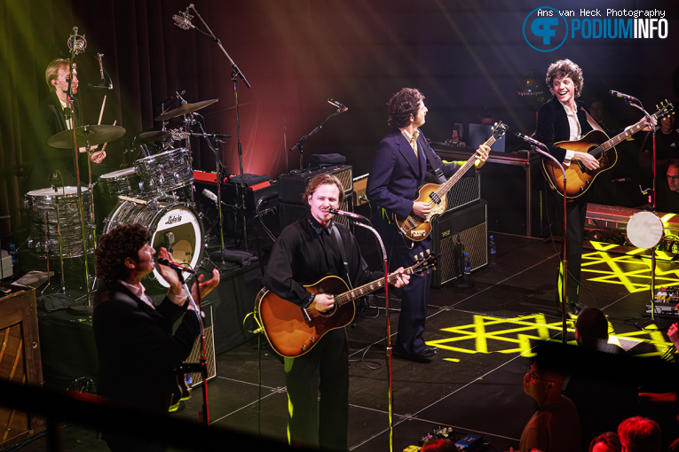 The Young Analogues op The Young Analogues - 05/06 - TivoliVredenburg foto