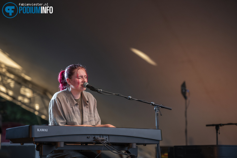 Norah Rhodes op Novastar (solo) - 26/06 - Muziekgieterij foto