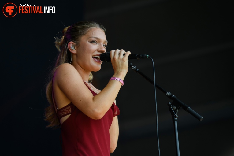 Isabel van Gelder op Pinkpop 2026 - vrijdag foto