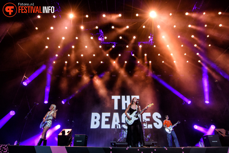 The Beaches op Pinkpop 2026 - vrijdag foto