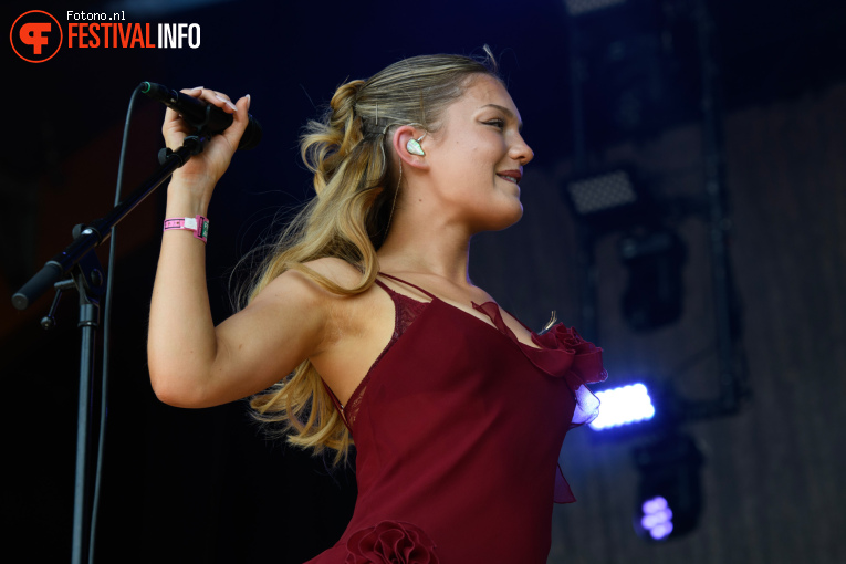 Isabel van Gelder op Pinkpop 2026 - vrijdag foto