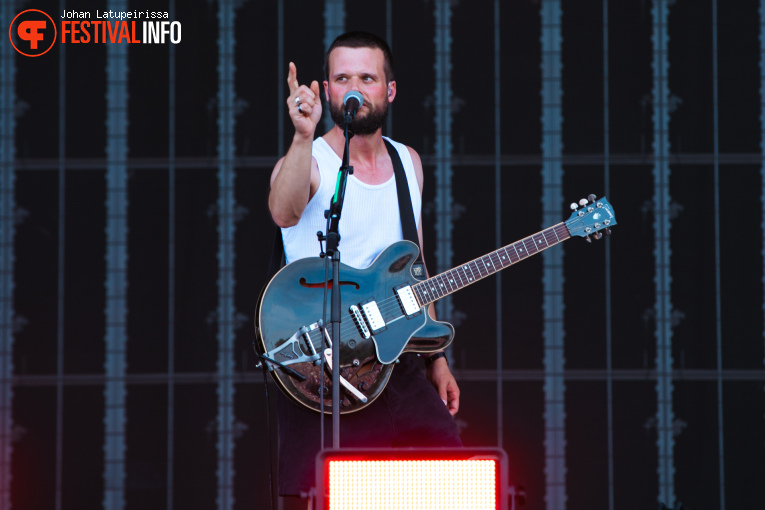 White Lies op Pinkpop 2026 - zondag foto