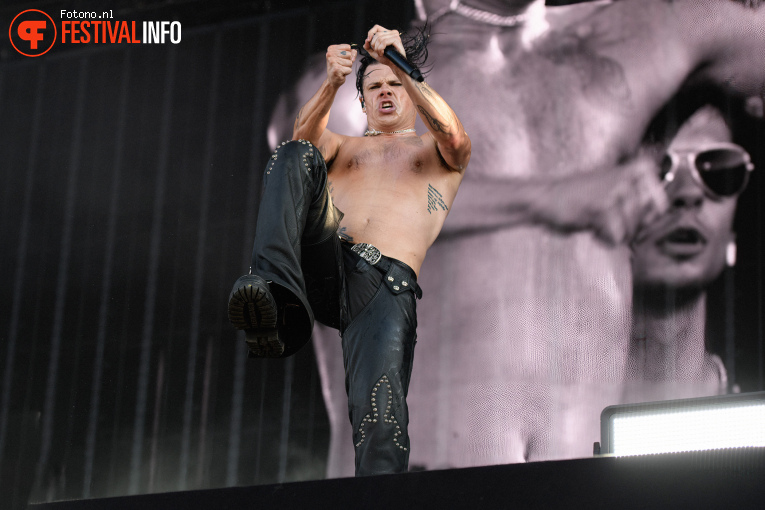 Yungblud op Pinkpop 2026 - zondag foto