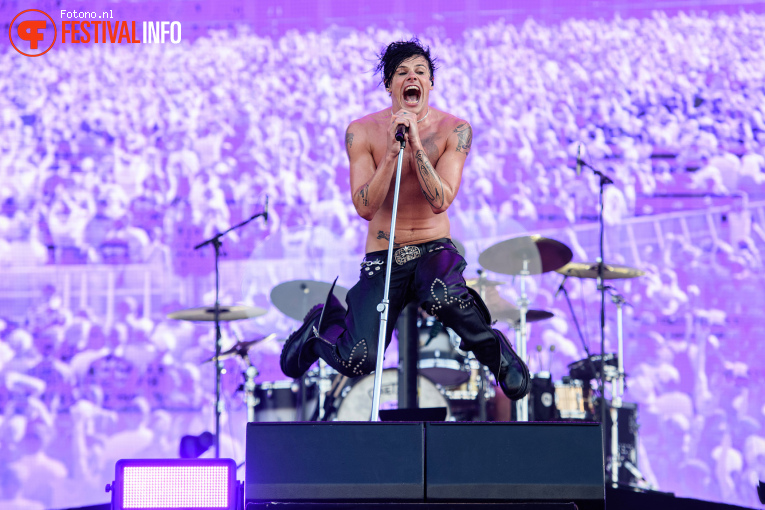 Yungblud op Pinkpop 2026 - zondag foto