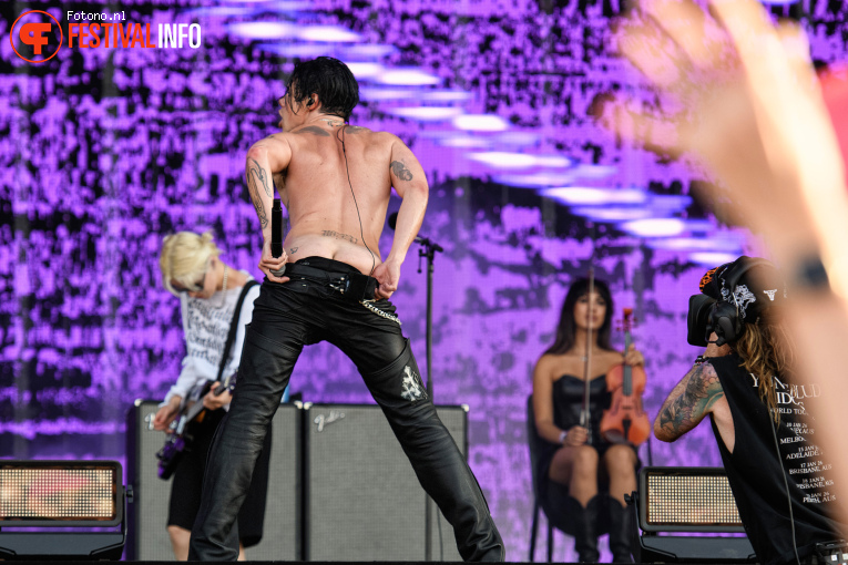 Yungblud op Pinkpop 2026 - zondag foto
