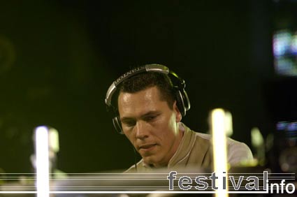 Tiësto op Dauwpop 2005 foto