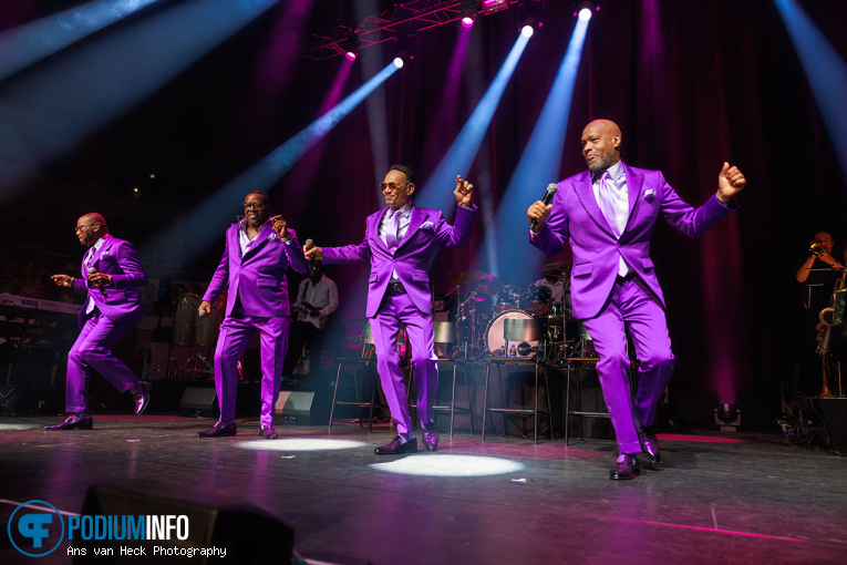 Four Tops op The Four Tops & The Temptations - 23/06 - TivoliVredenburg foto