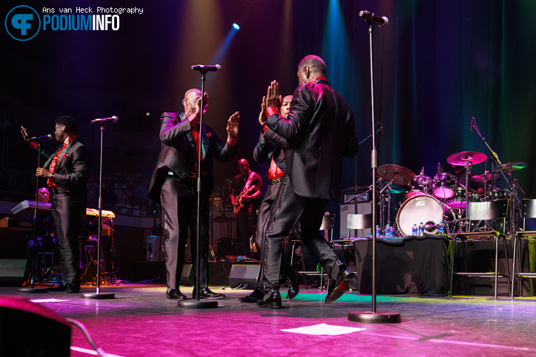 The Temptations op The Four Tops & The Temptations - 23/06 - TivoliVredenburg foto
