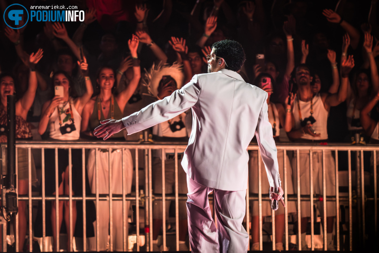 Bad Bunny op Bad Bunny - DeBÍ TiRAR MáS FOToS World Tour - 23/06 - Gelredome foto