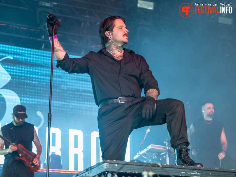 Bury Tomorrow op Jera On Air 2026 - Donderdag foto