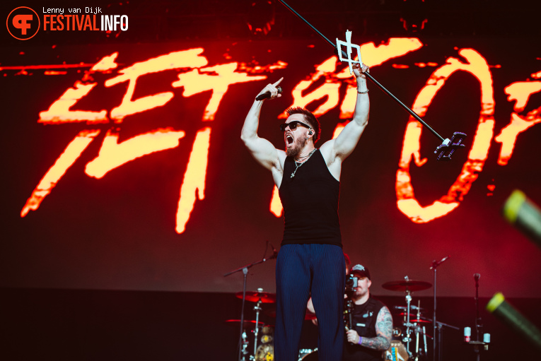 Set It Off op Jera On Air 2026 - Donderdag foto