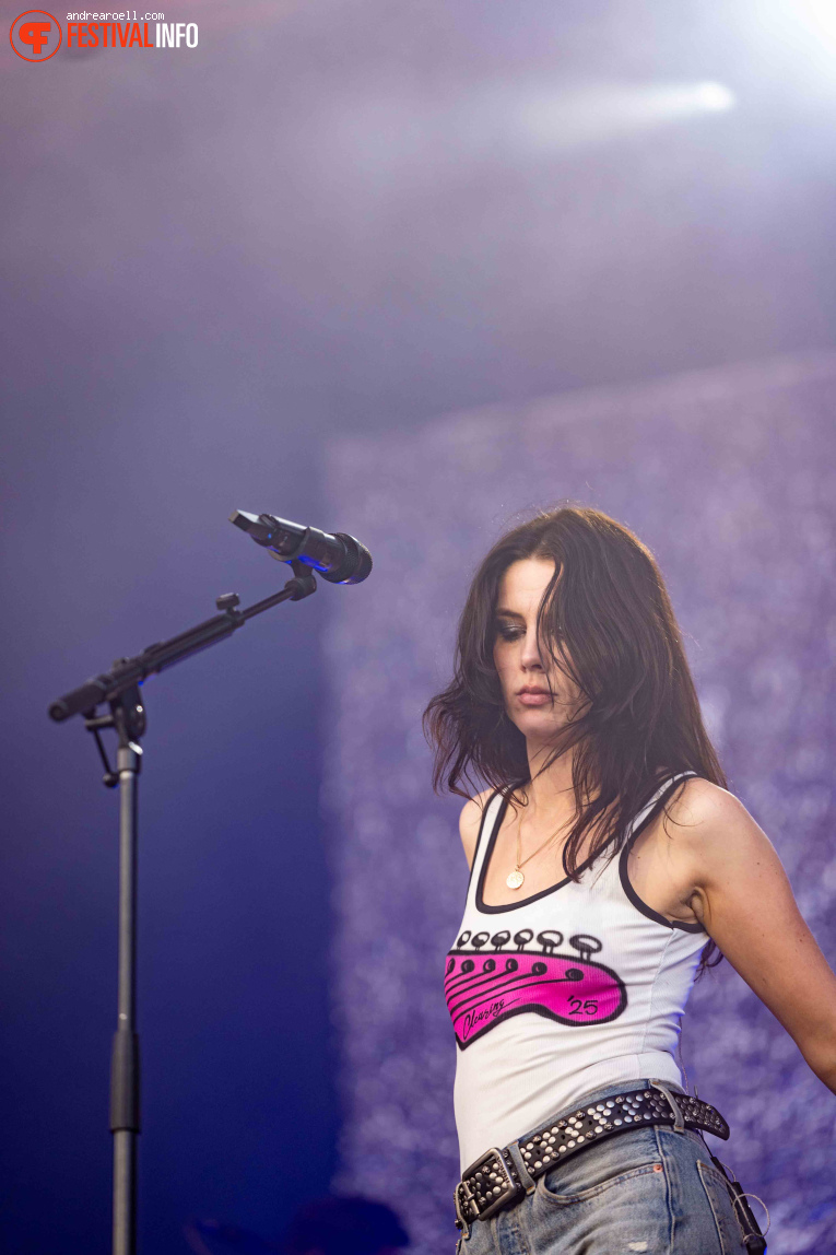 Wolf Alice op Roskilde Festival 2026 foto