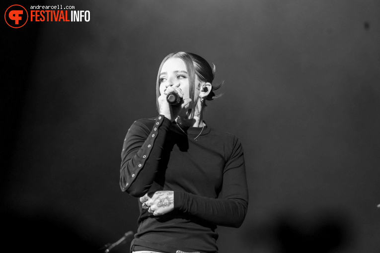 Young Miko op Roskilde Festival 2026 foto