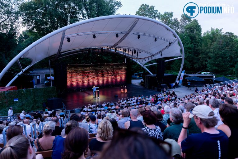 Harrie Jekkers op Zuiderpark Live: Harrie Jekkers - 26/06 foto