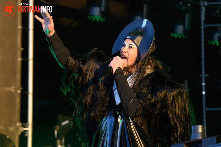 Empire of the Sun op Down the Rabbit Hole 2026 - vrijdag foto
