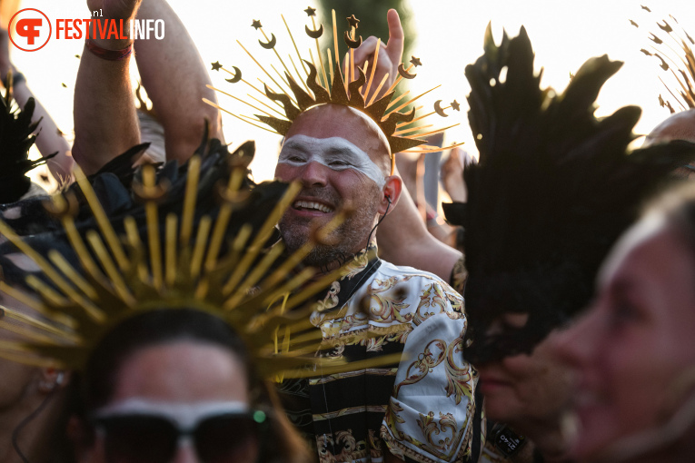 Empire of the Sun op Down the Rabbit Hole 2026 - vrijdag foto