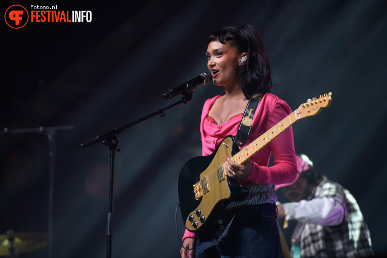 Joy Crookes op Down the Rabbit Hole 2026 - zaterdag foto